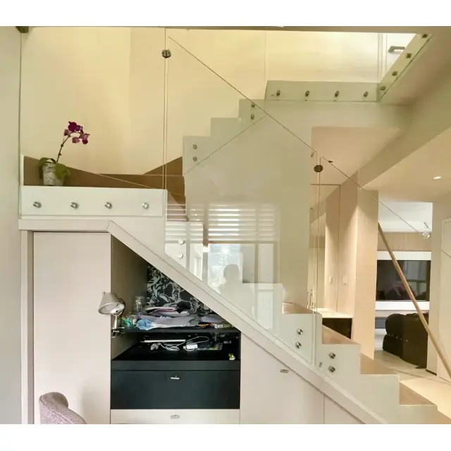 Verre percé pour garde-corps